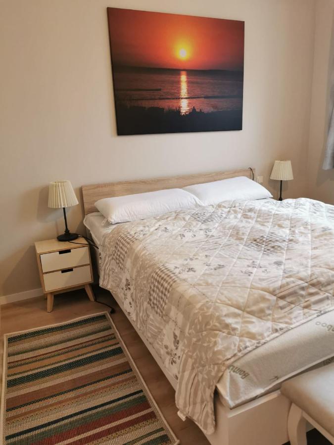 Merikoti Glowe Buitenkant foto